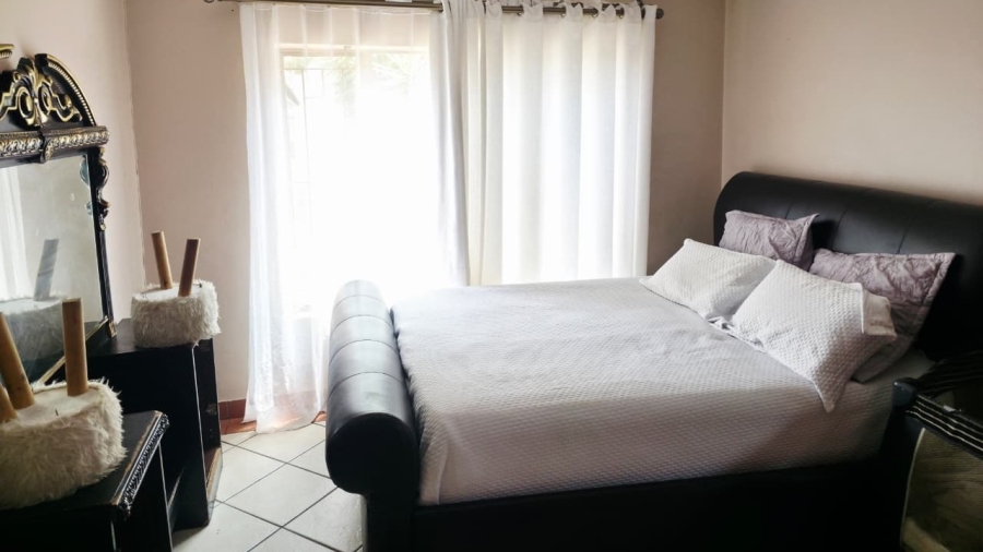 3 Bedroom Property for Sale in Rustenburg Central North West
